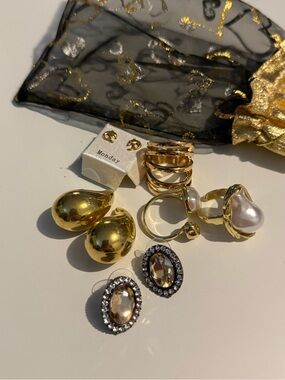 Free with purchase over $25 - mixed jewelry